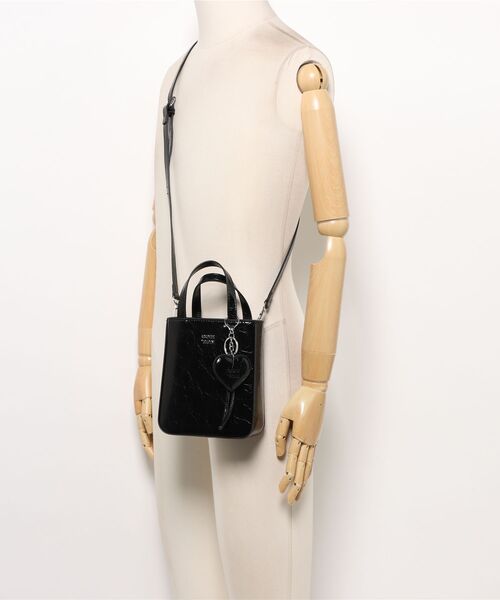 MASHIRO(マシロ)の「【MASHIRO】チャーム付きスクエアボックスミニショルダーバッグ 2WAY(MA/EK532)(ショルダーバッグ・レディース・ホワイト/シルバー/ブラック・FREE)」の22枚目の写真