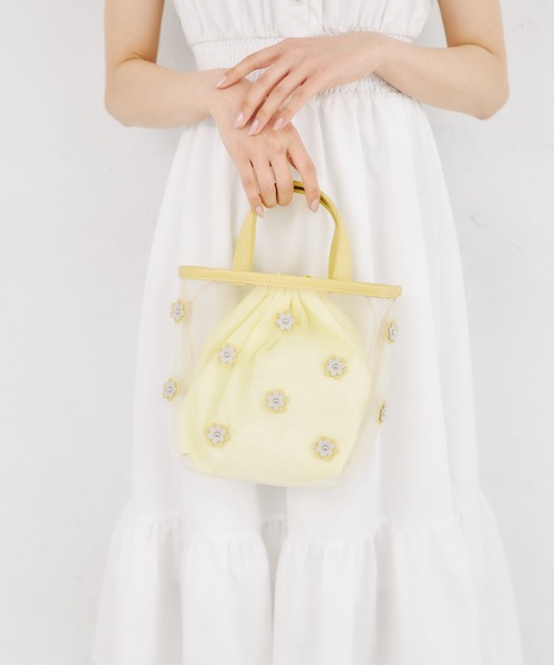 tocco closet(トッコ クローゼット)の「フラワーモチーフ付きシアーハンドバッグ(ハンドバッグ・レディース・ブラック/イエロー/ライトグレー・FREE)」の3枚目の写真