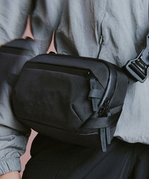 Aer（エアー）の「Aer DAY SLING 4 X-PAC エアー デイスリング ミニショルダーバッグ クロスボディバッグ（ショルダーバッグ）」