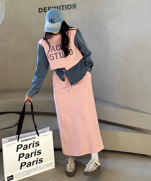 FAVORITO(ファヴォリート)の「デニム切り替えスウェットトップススカートセットアップ(セットアップ・レディース・ホワイト/ピンク/グレー/ブラック・F)」の19枚目の写真
