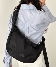 THE NORTH FACE(ザ・ノースフェイス)/軽量 ロゴプリント ホーボーバッグ ショルダーバッグ/URBAN HOBO BAG M