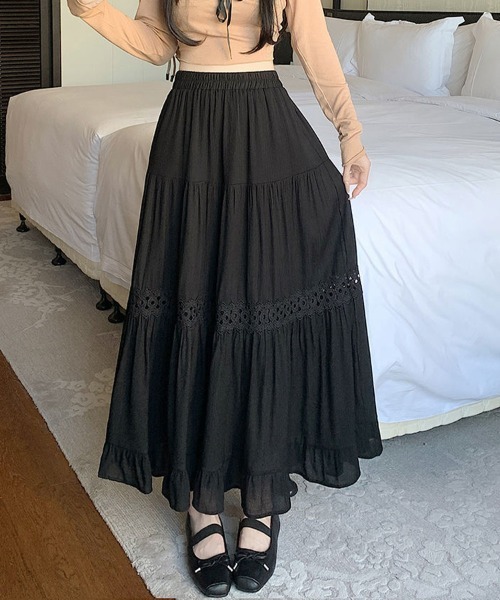 mielu(ミエル)の「フリルティアードスカート(スカート・レディース・ホワイト/ブラック・LARGE/MEDIUM)」の4枚目の写真