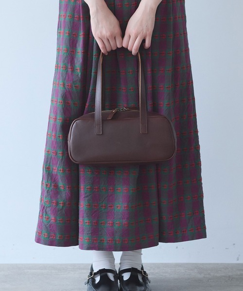 bulle de savon(ビュルデサボン)の「leather yokonaga bag(ハンドバッグ・レディース・ブラック/ダークブラウン・FREE)」の6枚目の写真