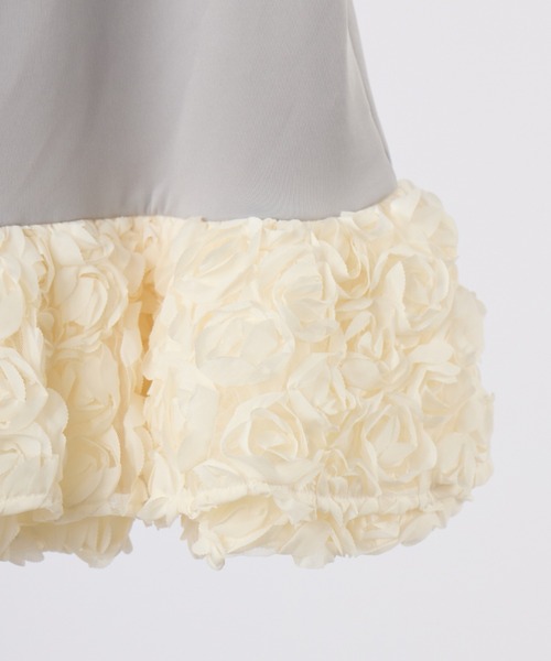 idem(イデム)の「rose frill peplum tops / ローズフリルペプラムトップス(Tシャツ/カットソー・レディース・グレー・FREE)」の7枚目の写真