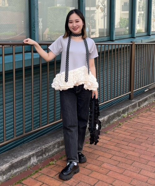 idem(イデム)の「rose frill peplum tops / ローズフリルペプラムトップス(Tシャツ/カットソー・レディース・グレー・FREE)」の19枚目の写真