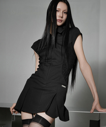 COVETT（コベット）の「CONTOUR FRAME DRESS（ワンピース）」