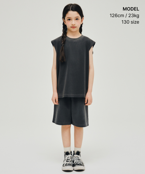 MUSINSA STANDARD KIDS（ムシンサスタンダードキッズ）の「ピグメントオーバーサイズクルーネックスリーブレストップ[チャコールグレー]（Tシャツ/カットソー・レディース・その他・110/120/130/140/150/160）」の2枚目の写真