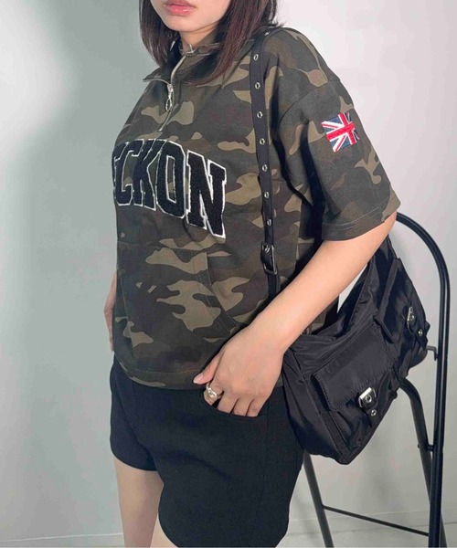 AS KNOW AS plus(アズノゥアズプラス)の「〇ポケット付きハーフジップジップ 袖ワッペン半袖プルオーバー(Tシャツ/カットソー・レディース・オートミール/ネイビー/レッド/チャコールグレー/レッド系/アイボリー系/カーキ系/ネイビー系・FREE)」の12枚目の写真