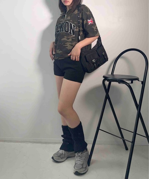 AS KNOW AS plus(アズノゥアズプラス)の「〇ポケット付きハーフジップジップ 袖ワッペン半袖プルオーバー(Tシャツ/カットソー・レディース・オートミール/ネイビー/レッド/チャコールグレー/レッド系/アイボリー系/カーキ系/ネイビー系・FREE)」の15枚目の写真