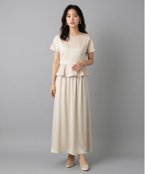 a lot of love(ア ロット オブ ラブ)の「ペプラムシルエット シルキーセットアップ(セットアップ・レディース・アイボリー/ブラック/ベージュ・FREE)」の3枚目の写真