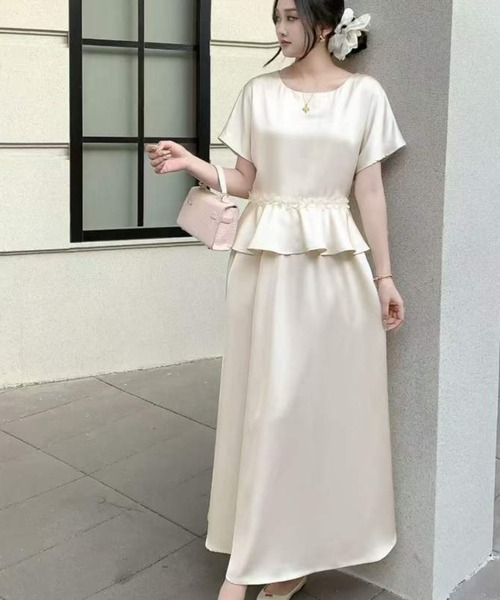 a lot of love(ア ロット オブ ラブ)の「ペプラムシルエット シルキーセットアップ(セットアップ・レディース・アイボリー/ブラック/ベージュ・FREE)」の9枚目の写真