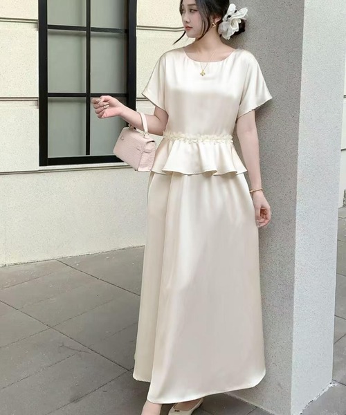 a lot of love(ア ロット オブ ラブ)の「ペプラムシルエット シルキーセットアップ(セットアップ・レディース・アイボリー/ブラック/ベージュ・FREE)」の17枚目の写真