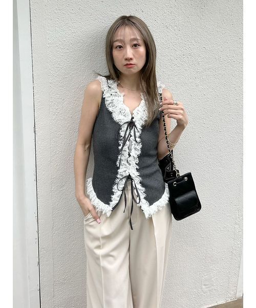 LILY BROWN(リリーブラウン)の「レースフリルコンビカットトップス(Tシャツ/カットソー・レディース・ホワイト/レッド/チャコールグレー・F)」の17枚目の写真