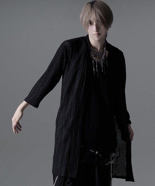 CavariA(キャバリア)の「『CavariA/キャバリア』汚し加工はしご編みショール7分袖ガウン(Tシャツ/カットソー・メンズ・ブラック/ホワイト・XL/L/M)」の1枚目の写真