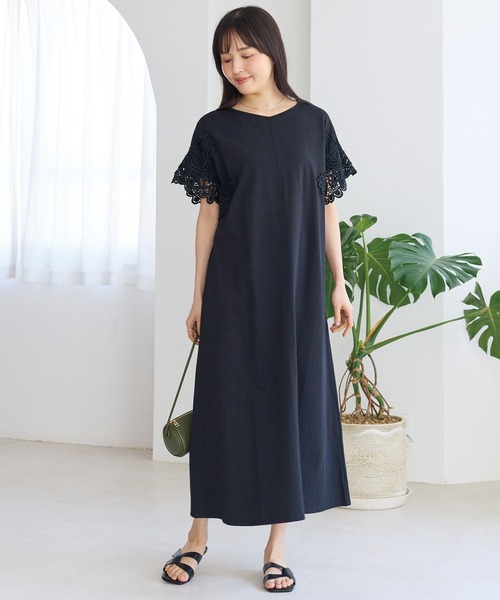 LAVEANGE(ラビアンジェ)の「レーススリーブカットワンピース|快適フェミニン/レース袖/ロング丈/二の腕カバー/体型カバー(ワンピース・レディース・ブラウン/ブラック・M/4L/3L/LL/5L)」の4枚目の写真