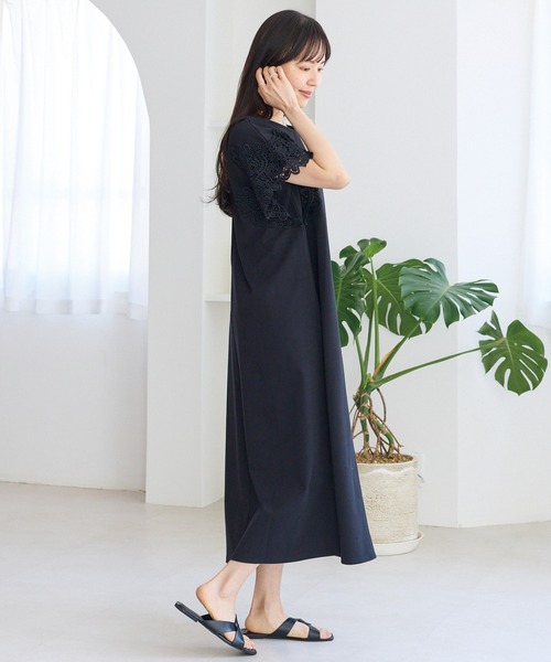 LAVEANGE(ラビアンジェ)の「レーススリーブカットワンピース|快適フェミニン/レース袖/ロング丈/二の腕カバー/体型カバー(ワンピース・レディース・ブラウン/ブラック・M/4L/3L/LL/5L)」の5枚目の写真