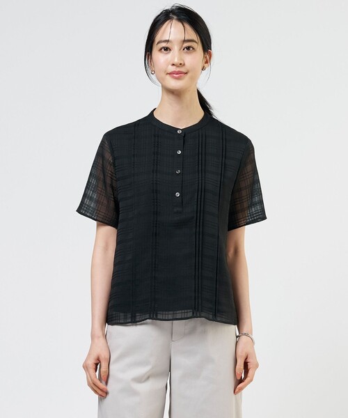 J.PRESS(ジェイプレス)の「【一枚で着映え・シーンレスに活躍】シアーチェック バンドカラー カットソー(Tシャツ/カットソー・レディース・ブラック系/ホワイト系/ホワイト系3・T13/T15)」の3枚目の写真