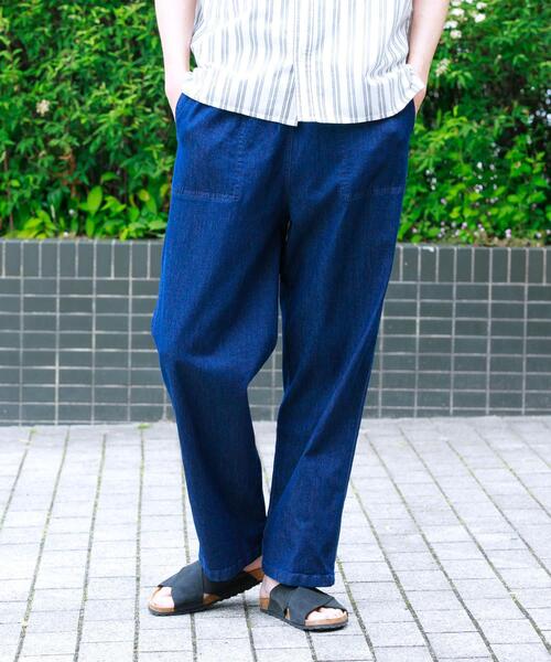 URBAN RESEARCH Sonny Label(アーバンリサーチサニーレーベル)の「接触冷感デニムイージーパンツ(デニムパンツ・メンズ・ライトインディゴブルー/インディゴブルー/ブラック・MEDIUM/LARGE)」の3枚目の写真