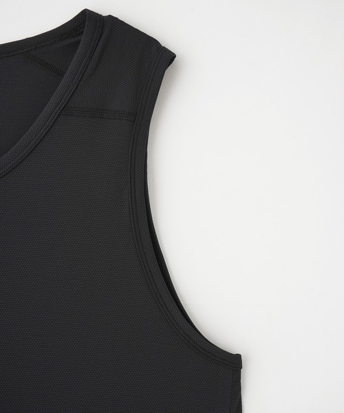 styles(スタイルス)の「REIGNING CHAMP LIGHTWEIGHT CORDURA LOGO TRAINING TANK RC1542(タンクトップ・メンズ・ブラック・L/M)」の3枚目の写真