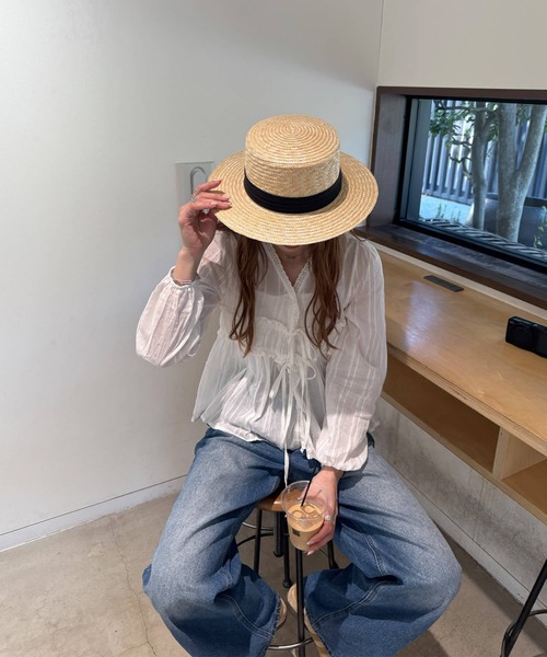 ISOOK(アイスー)の「フロントリボンシアーブラウス(chiica select) / フリルブラウス ペプラム 長袖 Vネック(シャツ/ブラウス・レディース・ホワイト・FREE)」の2枚目の写真