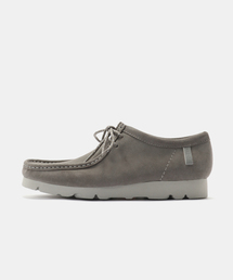 Clarks（クラークス）の「Clarks × COSTS Wallabee 26184931（ブーツ）」