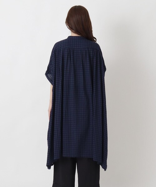 one'sterrace(ワンズテラス)の「【リンネル7月号掲載】ギンガムチェックギャザー5分袖ワイドワンピース(ワンピース・レディース・ネイビー系5/ブラック系8/ブルー系その他7・02)」の8枚目の写真