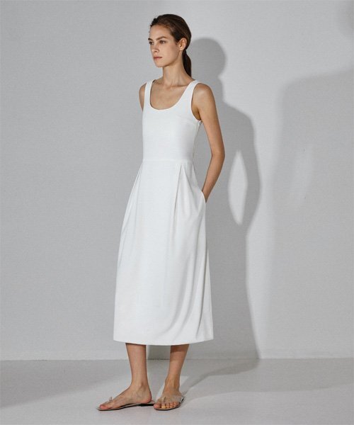 RIDIFI(リディフィ)の「BACK OPEN BALLOON DRESS_IVORY(ワンピース・レディース・その他・MEDIUM)」の1枚目の写真