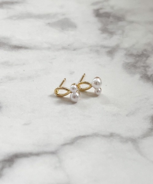 yu-ka(ユーカ)の「YU-KA:パールモダンピアス Pearl modern earrings(ピアス(両耳用)・レディース・ゴールド・FREE)」の2枚目の写真