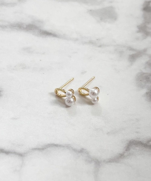 yu-ka(ユーカ)の「YU-KA:パールモダンピアス Pearl modern earrings(ピアス(両耳用)・レディース・ゴールド・FREE)」の3枚目の写真