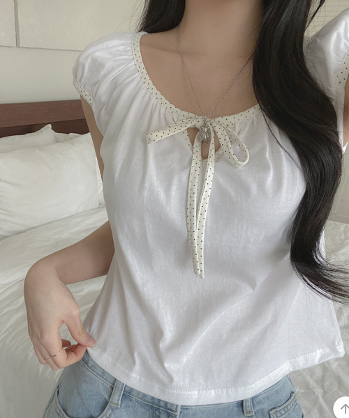 VIVID LADY(ビビッドレディー)の「ドットリボン パフスリーブ半袖トップス(Tシャツ/カットソー・レディース・チャコールグレー/ホワイト/ブラック・FREE)」の2枚目の写真