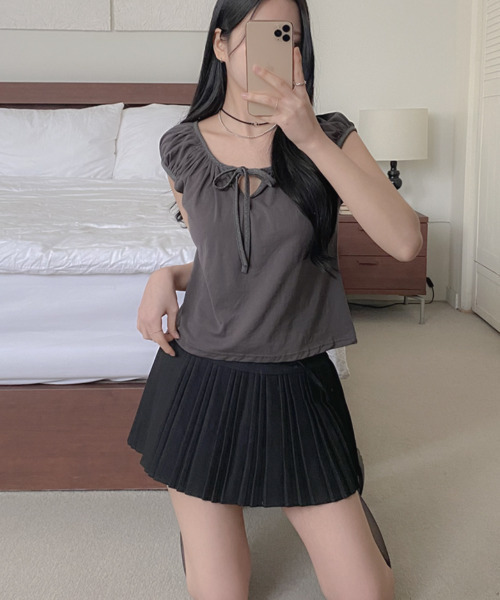 VIVID LADY(ビビッドレディー)の「ドットリボン パフスリーブ半袖トップス(Tシャツ/カットソー・レディース・チャコールグレー/ホワイト/ブラック・FREE)」の15枚目の写真