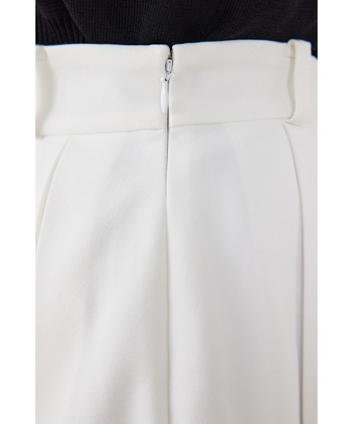 rienda(リエンダ)の「ボックスプリーツジャストウエストスコートショートパンツ 夏服(スカート・レディース・グレー/ブラック/ホワイト・X-SMALL/MEDIUM/SMALL)」の4枚目の写真