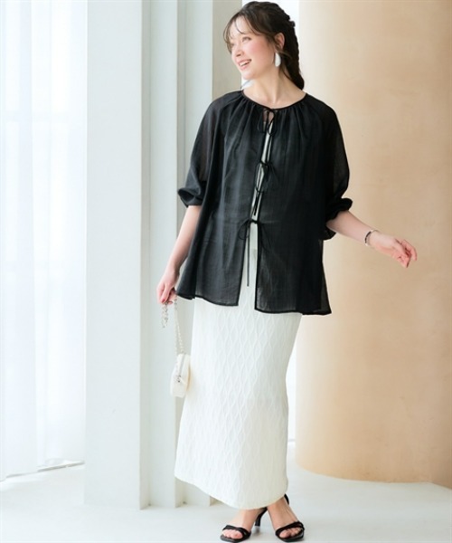 SMILE LAND(スマイルランド)の「<大きいサイズ>リボンデザインゆるシルエットシアーブラウス(シャツ/ブラウス・レディース・ブラック/モーブ系・L/5L/4L/LL/3L)」の9枚目の写真