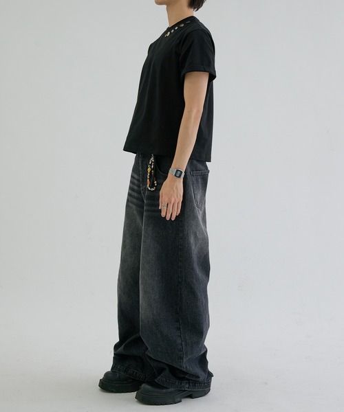 EPNK(イーピーエヌケー)の「Embellished button side slit tee / エンベリッシュトボタンサイドスリットT(Tシャツ/カットソー・メンズ・チャコールグレー/ブラック/杢グレー・MEDIUM/LARGE/SMALL)」の15枚目の写真