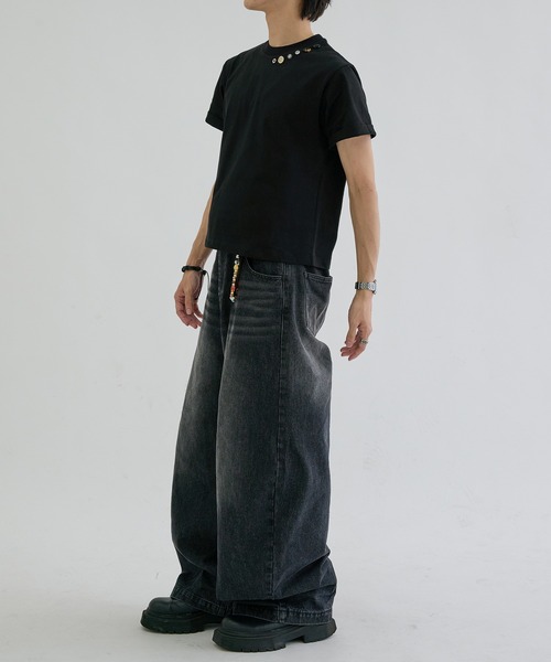 EPNK(イーピーエヌケー)の「Embellished button side slit tee / エンベリッシュトボタンサイドスリットT(Tシャツ/カットソー・メンズ・チャコールグレー/ブラック/杢グレー・MEDIUM/LARGE/SMALL)」の17枚目の写真