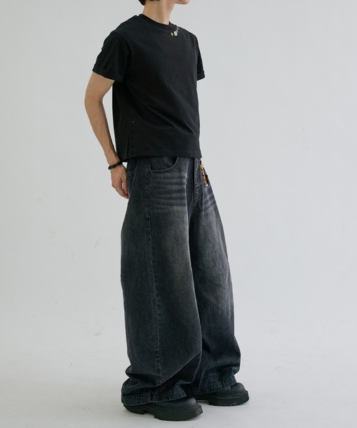 EPNK(イーピーエヌケー)の「Embellished button side slit tee / エンベリッシュトボタンサイドスリットT(Tシャツ/カットソー・メンズ・チャコールグレー/ブラック/杢グレー・MEDIUM/LARGE/SMALL)」の19枚目の写真