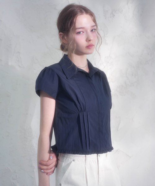 Vivacious(ビバシャス)の「エリシアシャツ_3カラー(シャツ/ブラウス・レディース・ホワイト/ブラック/ネイビー・SMALL/MEDIUM/LARGE)」の5枚目の写真
