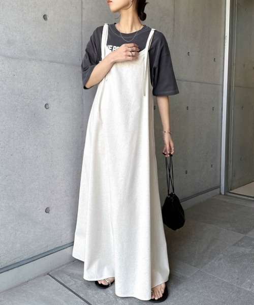 tolene(トレネ)の「【大人のリラックスモード】Dカンベルト Aラインキャミソールロングワンピース(ワンピース・レディース・ホワイト/ブラック/ブルー/ブラウン・FREE)」の5枚目の写真