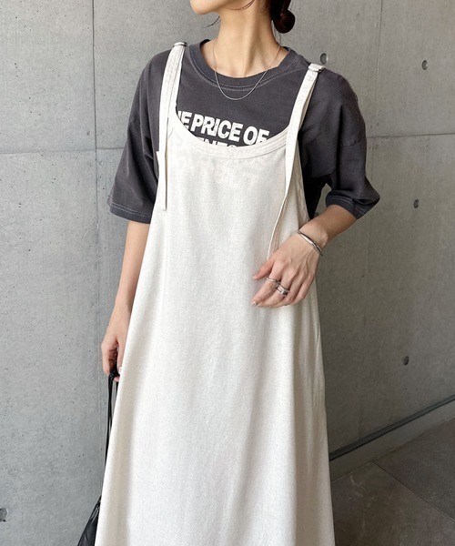 tolene(トレネ)の「【大人のリラックスモード】Dカンベルト Aラインキャミソールロングワンピース(ワンピース・レディース・ホワイト/ブラック/ブルー/ブラウン・FREE)」の7枚目の写真