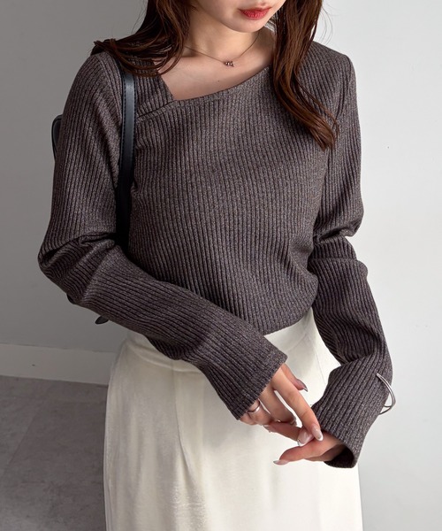 RANAN（ラナン）の「全骨格細見え！アシメネックリブトップス（Tシャツ/カットソー・レディース・チャコール/ホワイト/ブラック/ブラウン・M/LL/L）」の21枚目の写真