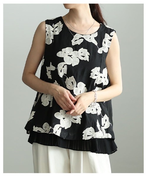 Sawa a la mode（サワアラモード）の「花刺繍フェイクレイヤードトップス（シャツ/ブラウス・レディース・ブラック・FREE）」の4枚目の写真