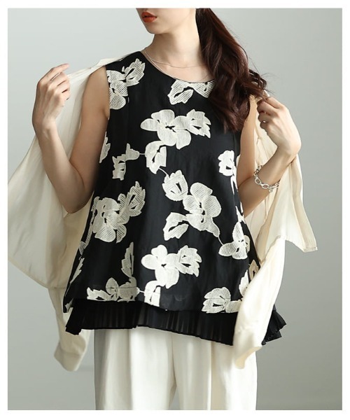 Sawa a la mode（サワアラモード）の「花刺繍フェイクレイヤードトップス（シャツ/ブラウス・レディース・ブラック・FREE）」の12枚目の写真