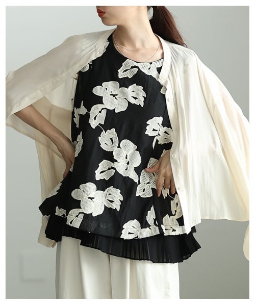 Sawa a la mode（サワアラモード）の「花刺繍フェイクレイヤードトップス（シャツ/ブラウス・レディース・ブラック・FREE）」の18枚目の写真