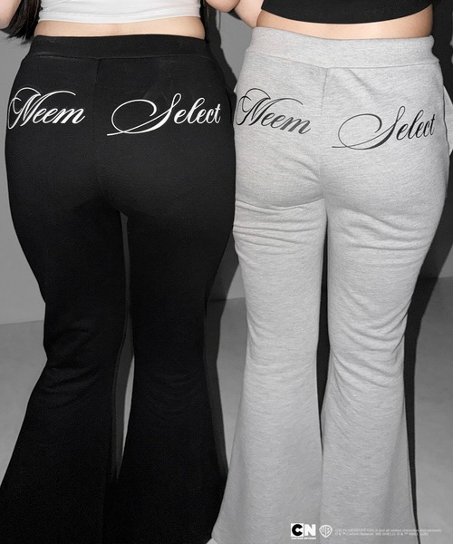 me+em select(ミームセレクト)の「【THE POWERPUFF GIRLS】パワーパフガールズバックレタリングロゴスウェットフレアパンツ / back lettering logo sweat flare pants【 セットアップ着用可能 】(スウェットパンツ・レディース・グレー/ブラック・FREE)」の7枚目の写真