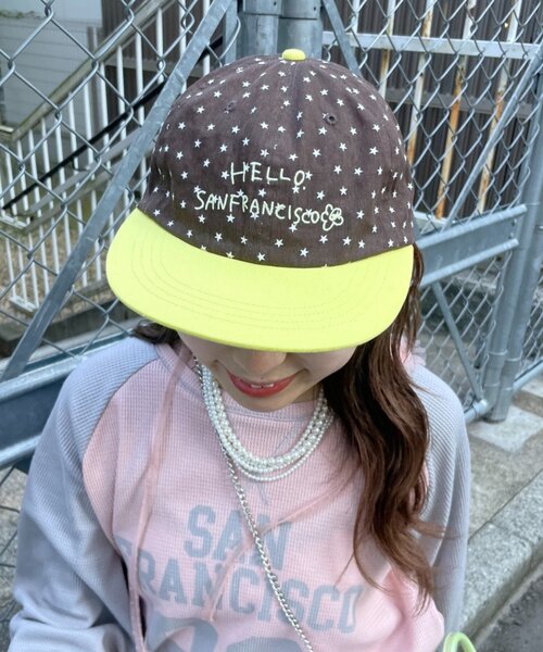 HELLO.SANFRANCISCO(ハローサンフランシスコ)の「【HELLO.SANFRANCISCO】星柄プリントツートーンロゴキャップ(キャップ・レディース・グレー/ブラウン/ネイビー・ONE SIZE)」の2枚目の写真