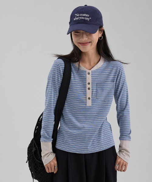 Sibra（シブラ）の「配色ヘンリーネック ボーダーリブ長袖トップス（Tシャツ/カットソー・レディース・ブルー/アイボリー・M）」の6枚目の写真