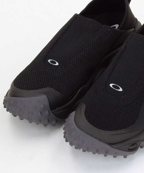 OAKLEY(オークリー)の「OAKLEY/オークリー 限定展開 EON SHIFT / FOF100704(スニーカー・メンズ・ブラック・9.5/8.5/8/7/10/9/7.5)」の6枚目の写真