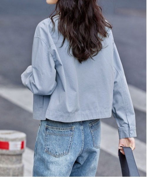 &soiree(アンドソワレ)の「配色デザインショートジャケット(ブルゾン・レディース・ブルー・SMALL/MEDIUM/LARGE/X-LARGE)」の3枚目の写真
