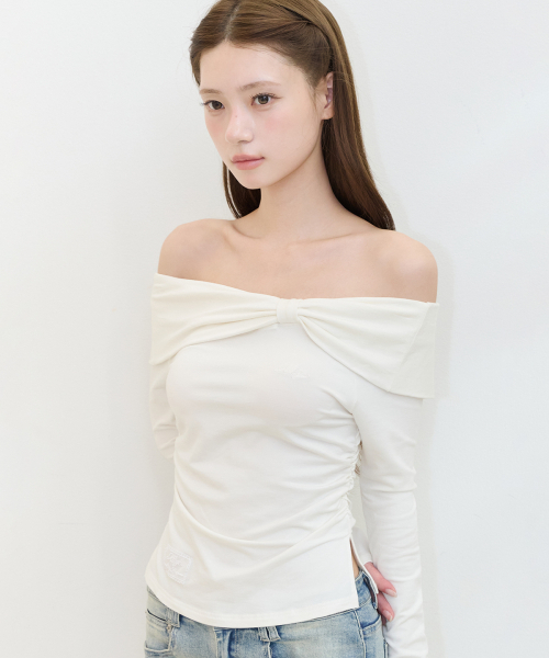 ILLIGO(イリゴ)の「ボウオフショルダー ロングスリーブ ホワイト(Tシャツ/カットソー・レディース・その他・OS)」の2枚目の写真