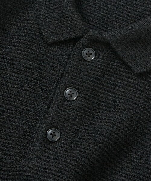 FREAK'S STORE(フリークスストア)の「限定展開 リラックスフィット ワンポイントロゴ POLO ニット(ニット/セーター・メンズ・チャコールグレー/ブラウン/ネイビー/ブラック・SMALL/MEDIUM/LARGE)」の8枚目の写真